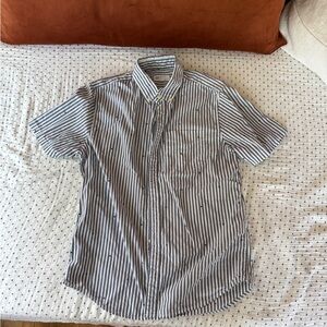 GAP Men's Blue and White Striped Button Down Shirt